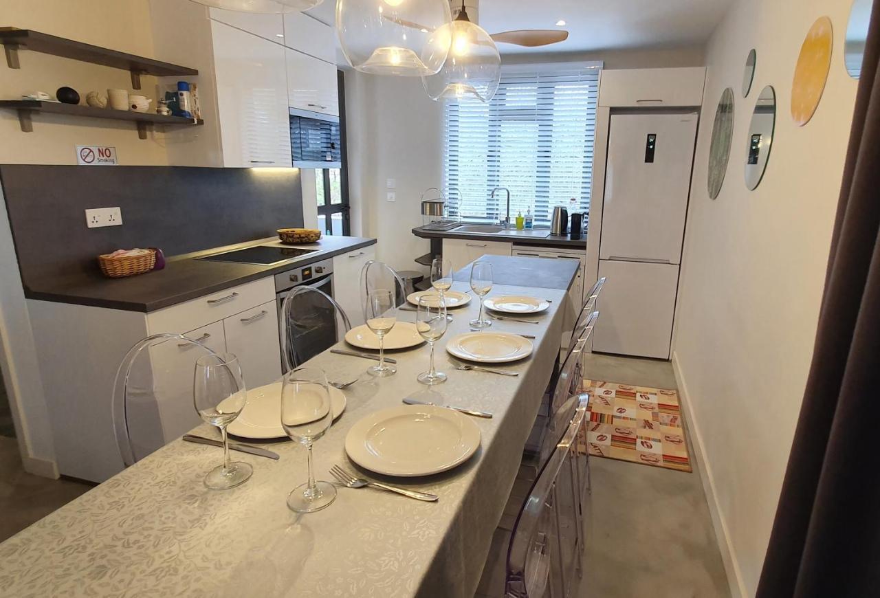 Les Cerisiers - Exclusive Beach Residence - 3 Bedroom Modern Apartment, Flic-en-Flacq Extérieur photo